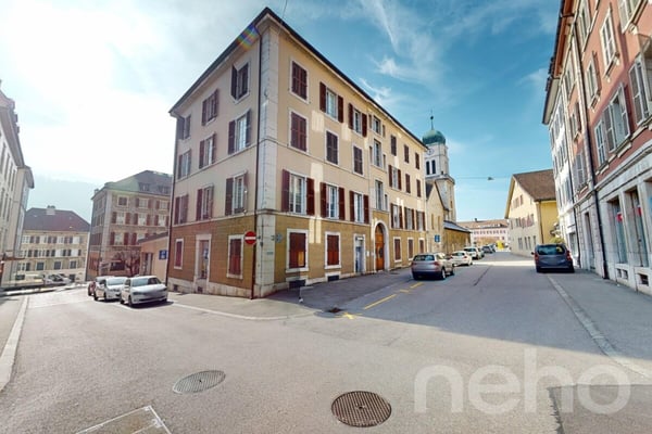 Bel immeuble mixte au coeur de St-Imier avec bon rendement! 4