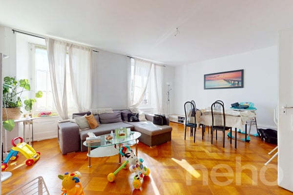 Bel immeuble mixte au coeur de St-Imier avec bon rendement! 5