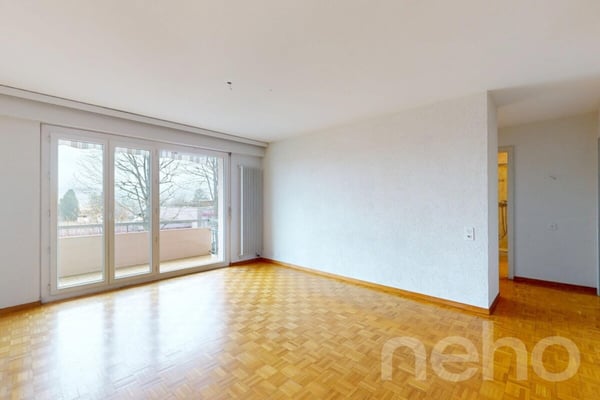 Lumineux 1p dans les hauteurs de la ville avec balcon + garage 12