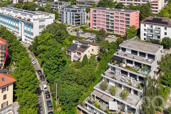Maison familiale de deux appartements avec grand jardin arboré 2