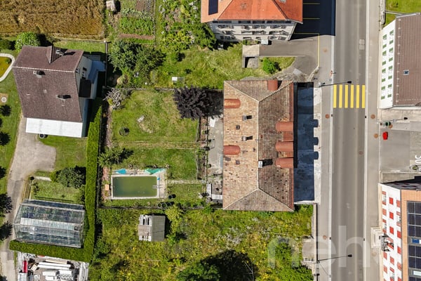 Immeuble unique à rénover - Propriété lumineuse aux volumes généreux 3