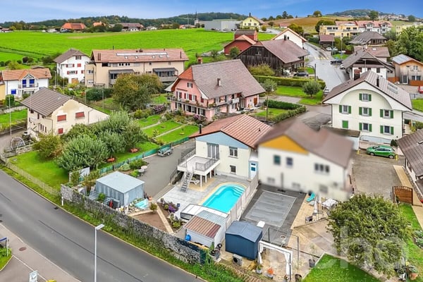 Villa jumelle avec piscine et appartement indépendant 12