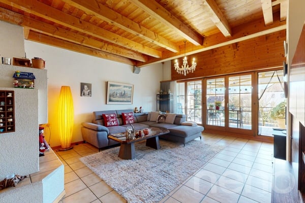 Renditeobjekt mit 5 Wohnungen, Büro- und Lagerflächen in Mellingen 2