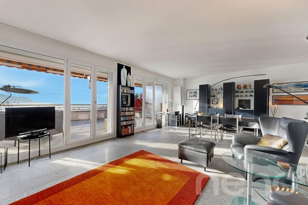 Loft d?exception face au lac et aux Alpes - avec piscine et sauna