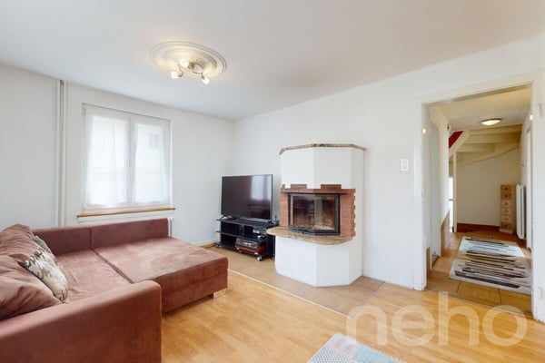 Einfamilienhaus 2Zi. mit separater Einliegerwohnung und Baulandreserve 4