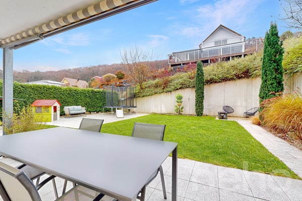 Modernes Einfamilienhaus mit gepflegtem Garten und hochwertigem Ausbau 12