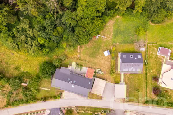 ENTRE NATURE ET CARACTÈRE : UNE FERME RÉINVENTÉE POUR UNE VIE LIBRE 2