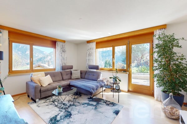 Mehrfamilienhaus mit Aussicht und Potenzial in Thusis 8