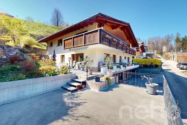 Mehrfamilienhaus mit Aussicht und Potenzial in Thusis 3