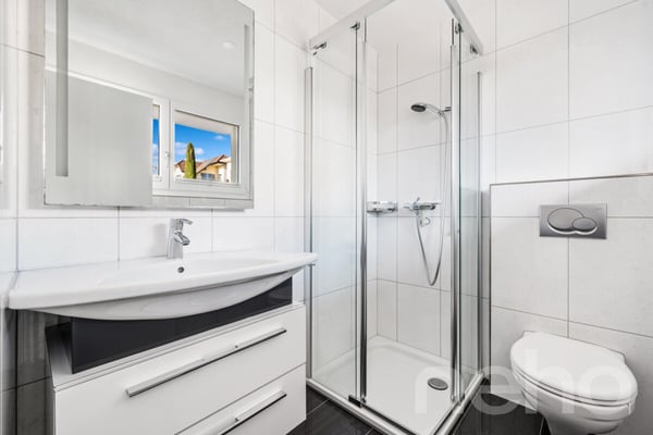 Modernes Einfamilienhaus mit Weitsicht und privatem Schwimmbad 12