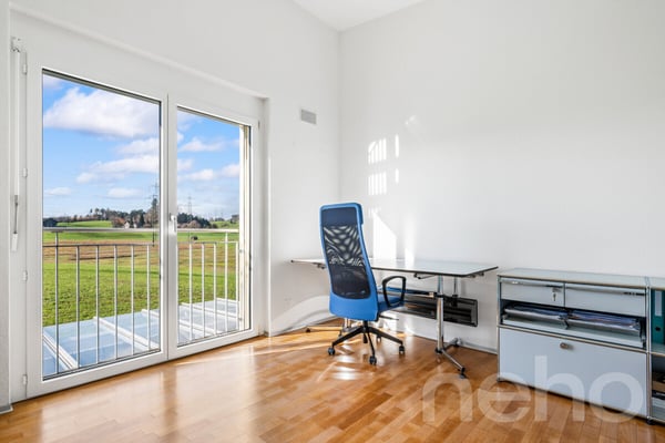 Modernes Einfamilienhaus mit Weitsicht und privatem Schwimmbad 9