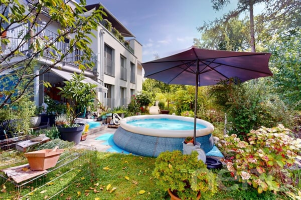 Wohnen & Investieren am Zürichsee ? Modernes MFH mit 4 Einheiten 1