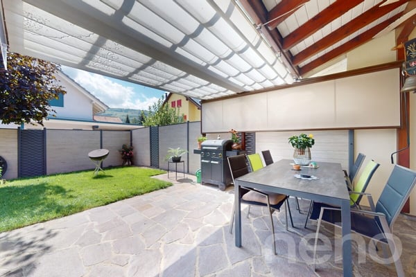 Lichtdurchflutetes Einfamilienhaus mit Garten und Cheminée in Wallbach 8