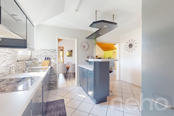 Helle 1.5-Zimmer Dachwohnung mit Balkon & unverbaubarer Aussicht 7