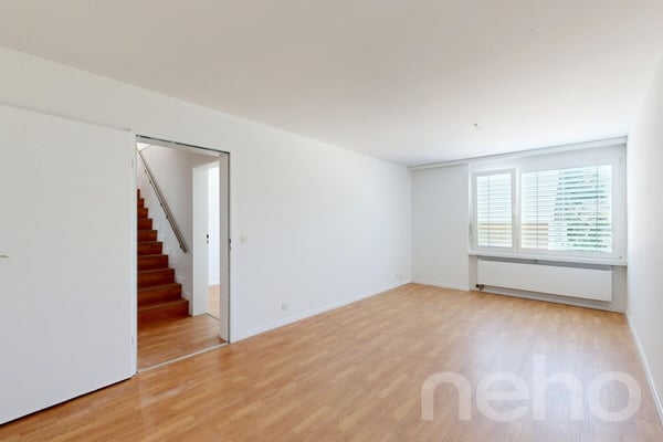 1.5-Zi.-Einfamilienhaus mit Garten, Teich & vielseitigen Optionen 9