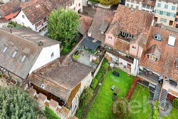 Mehrfamilienhaus mit 4 Wohnungen, Studio und Garage in zentraler Lage 10