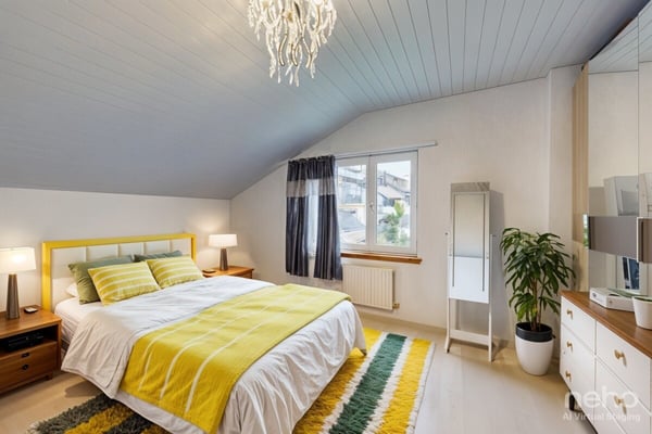 Mehrfamilienhaus mit 4 Wohnungen, Studio und Garage in zentraler Lage 9