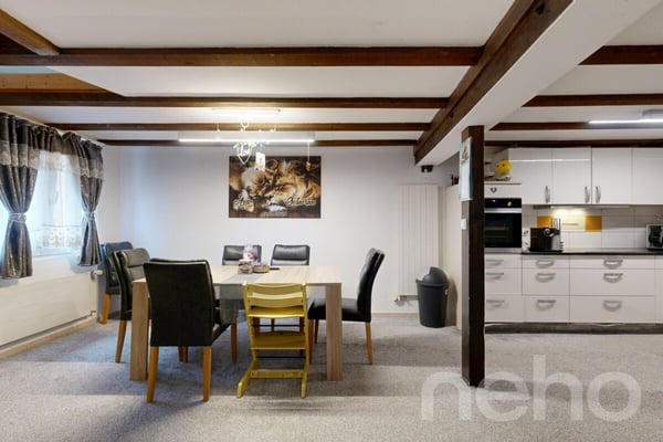 Mehrfamilienhaus mit 4 Wohnungen, Studio und Garage in zentraler Lage 3