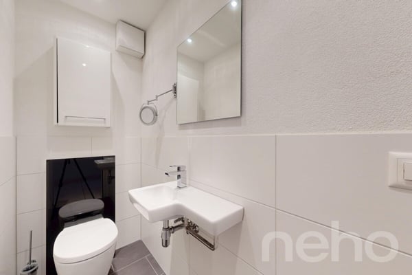 Dachwohnung mit Weitsicht, Cheminée und ausbaubarem Dachboden 9