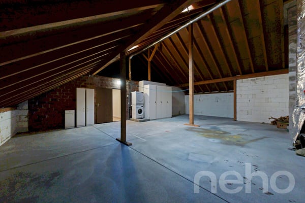 Dachwohnung mit Weitsicht, Cheminée und ausbaubarem Dachboden 11