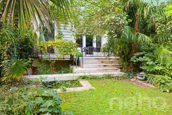 Stilvolle Stadthausvilla mit Charakter im beliebten Bachlettenquartier 8