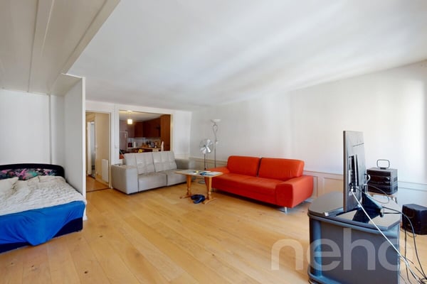 Bel immeuble de rendement à réinventer dans le centre historique 9