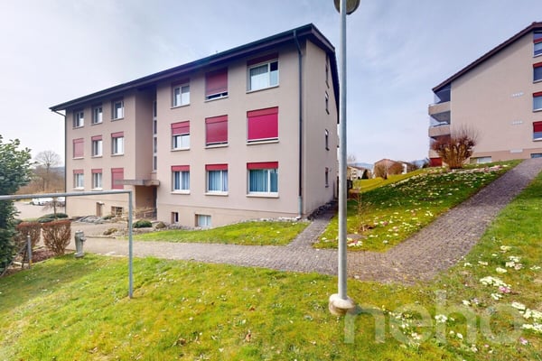 Helle Galeriewohnung mit Balkon 11