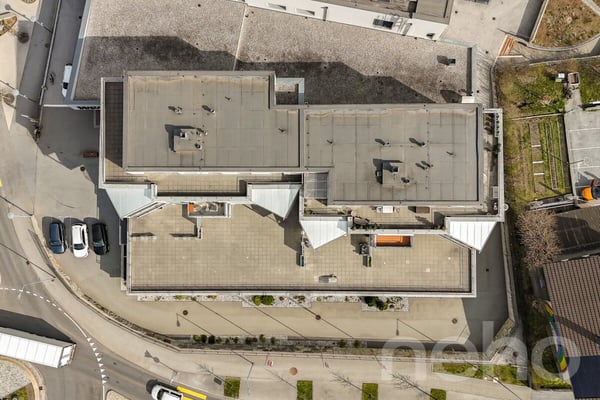 Superbe cabinet médical avec potentiel de clinique ? La Susten (VS) 4