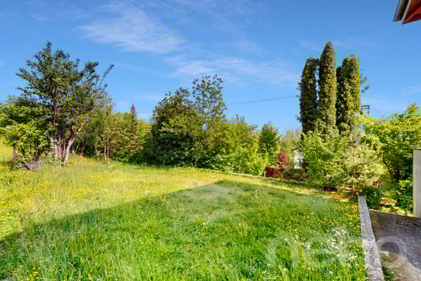 Maison lumineuse avec vue dégagée et potentiel 1