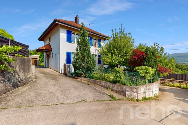 Maison lumineuse avec vue dégagée et potentiel 2