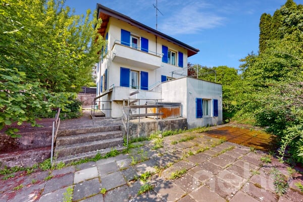 Maison lumineuse avec vue dégagée et potentiel 3