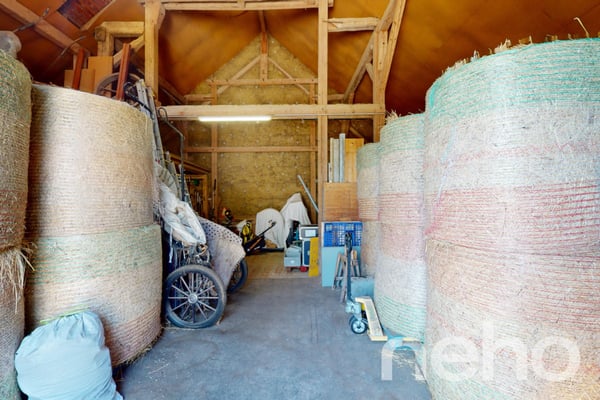 Ferme rénovée avec écurie de propriétaire 9