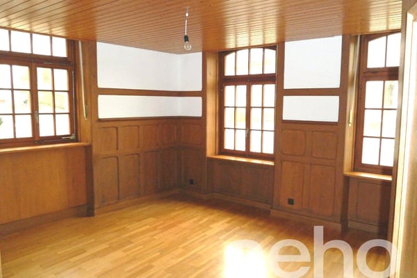 Vollvermietetes Mehrfamilienhaus mit Garage und Aussenparkplätzen 12