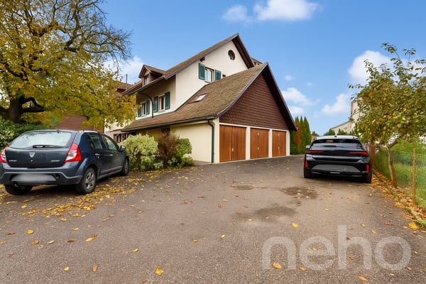 Charmant immeuble avec grange, garde-meuble et local commercial 4