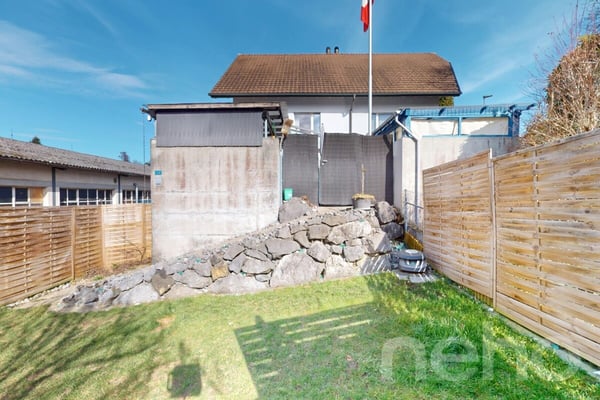 Grosszügige Doppelhaushälfte an ruhiger Lage in Märwil 11