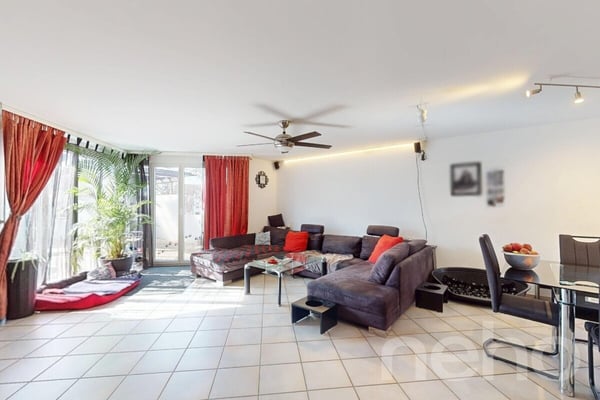 Grosszügige Doppelhaushälfte an ruhiger Lage in Märwil 2