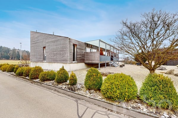 Grosszügiges Doppel-Einfamilienhaus mit traumhafter Aussicht 4