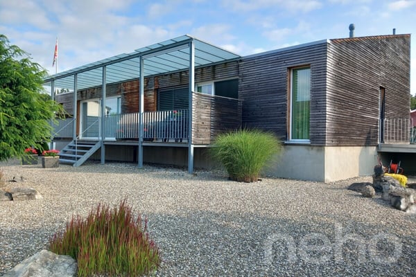 Grosszügiges Doppel-Einfamilienhaus mit traumhafter Aussicht 2