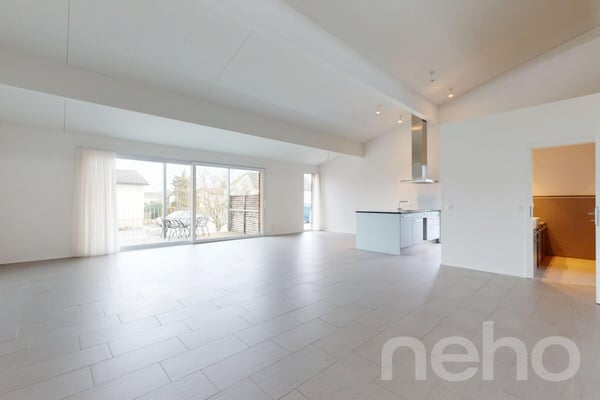 Grosszügiges Doppel- oder Einfamilienhaus mit traumhafter Aussicht 12