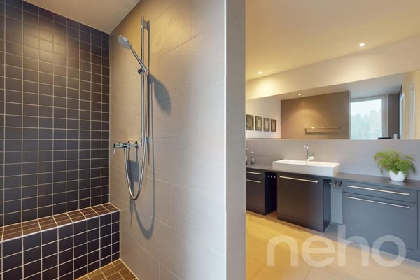 Grosszügiges Doppel-Einfamilienhaus mit traumhafter Aussicht 10