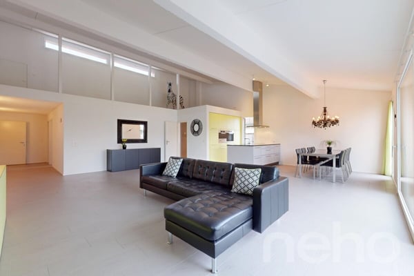 Grosszügiges Doppel-Einfamilienhaus mit traumhafter Aussicht 8