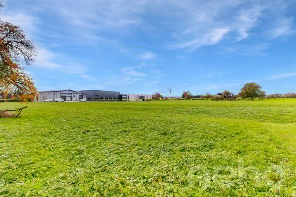 Attraktive Baulandparzelle mit zusätzlicher Landwirtschaftsfläche 9
