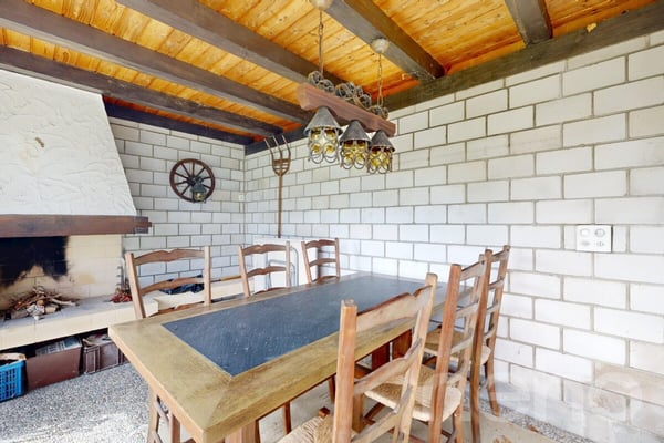 Charmantes 1.5-Zimmer-Eckhaus mit Cheminéehaus und viel Privatsphäre 8