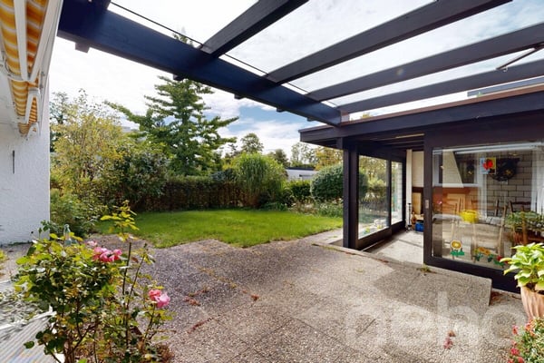 Charmantes 1.5-Zimmer-Eckhaus mit Cheminéehaus und viel Privatsphäre 10