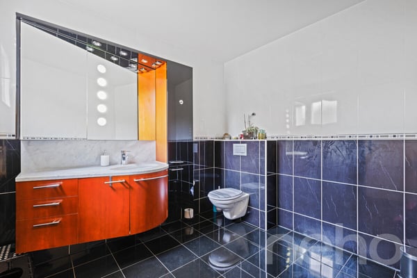 Exclusif: Grande villa de 3 logements avec piscine 5