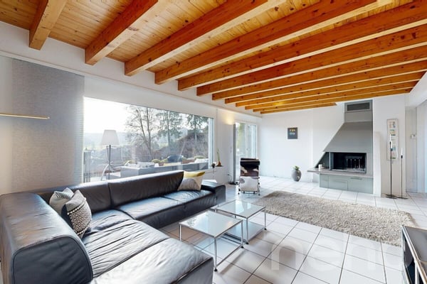 Helle 1.5-Zimmer-Doppelhaushälfte an erhöhter Lage mit Weitblick 2