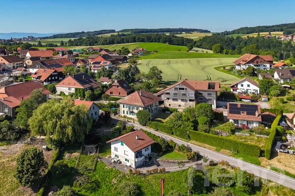 Deux duplex au c?ur d?un ancien bâtiment de charme 9