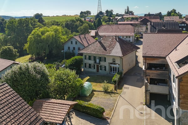 Deux duplex au c?ur d?un ancien bâtiment de charme 10