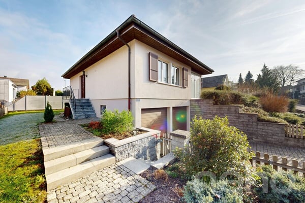 Familienfreundliches Zuhause mit Garten und Doppelgarage in Grenchen 1