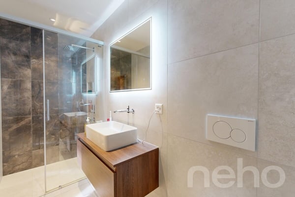 Splendide appartement moderne de 1.5p avec terrasse, vue et garage! 10